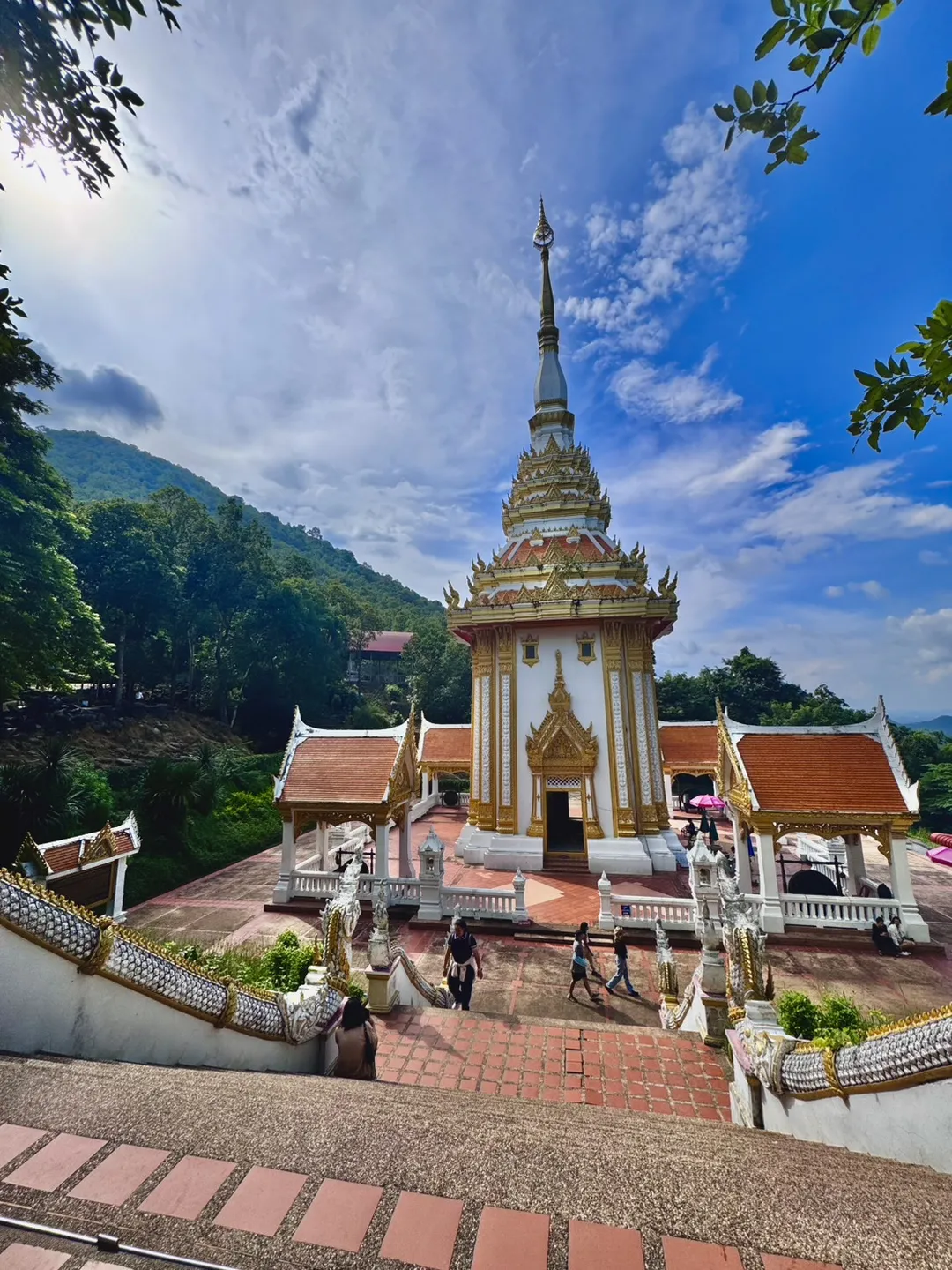 วัดพระพุทธบาทภูควายเงิน
